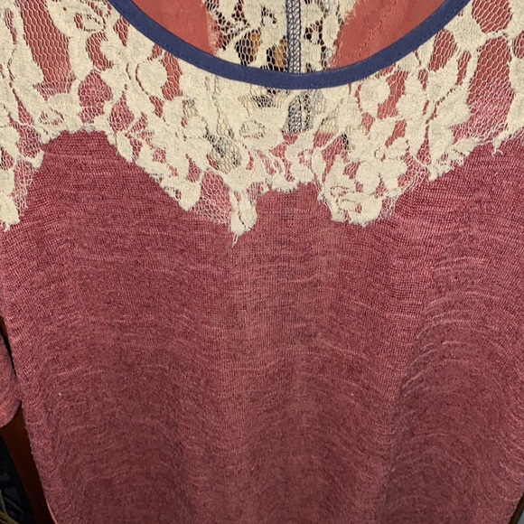 Women’s BKE  Lace Detail Top - Picture 9 of 9